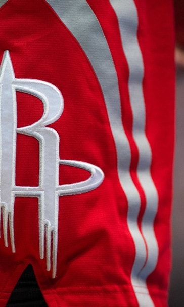 Rockets Looking for a Big Man, Could Sixers Take Advantage?